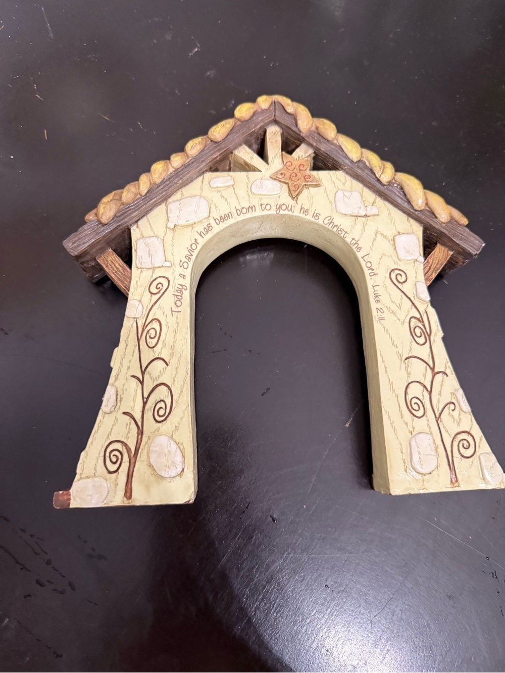 Vintage Fontanini Style Resin Hard Plastic Christmas Creche 7.5 X
7.75"